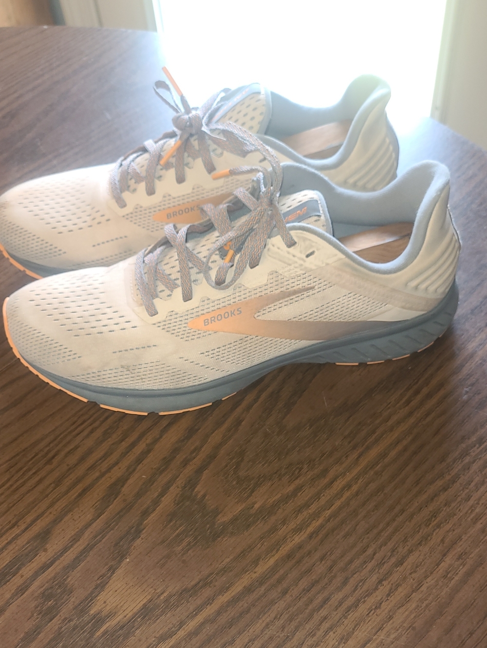 Brooks Women's Anthem 5 Running Shoes Peach Size 12